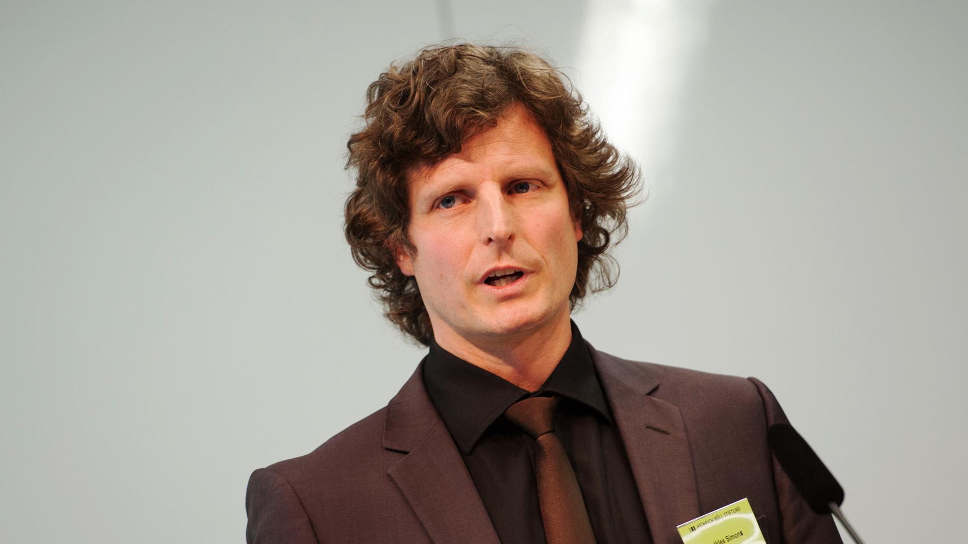 Der Sportwissenschaftler Perikles Simon von der Universität Mainz. Der Sportwissenschaftler Perikles Simon von der Universität Mainz.