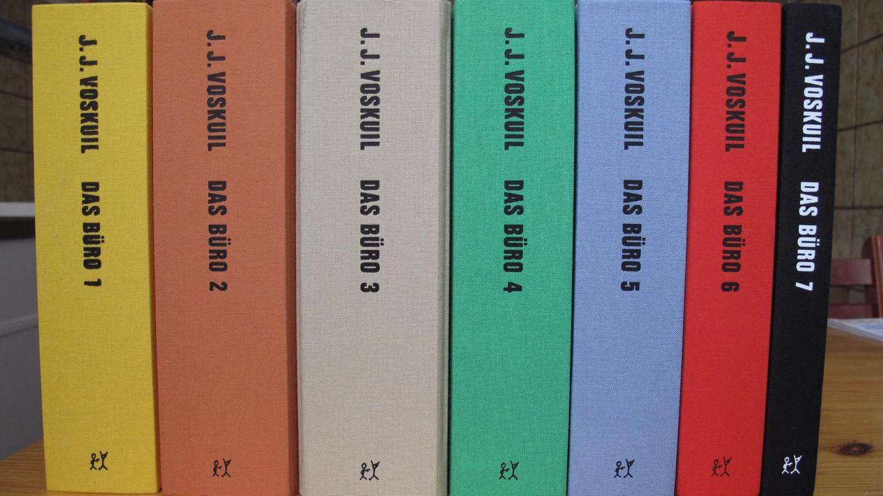 Geballtes Roman-Epos: Die "Büro"-Serie von J.J. Voskuil, erschienen im Verbrecher Verlag Geballtes Roman-Epos: Die "Büro"-Serie von J.J. Voskuil, erschienen im Verbrecher Verlag