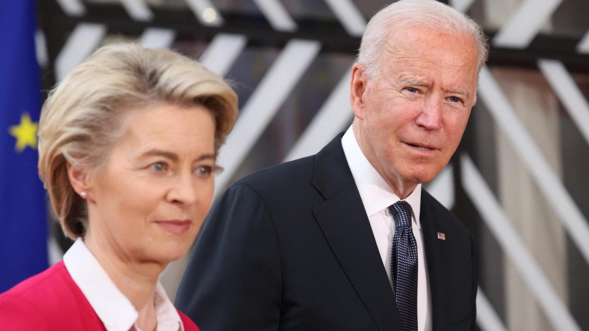 EU-Kommissionschefin von der Leyen und US-Präsident Biden bei einem Treffen. EU-Kommissionschefin von der Leyen und US-Präsident Biden bei einem Treffen.