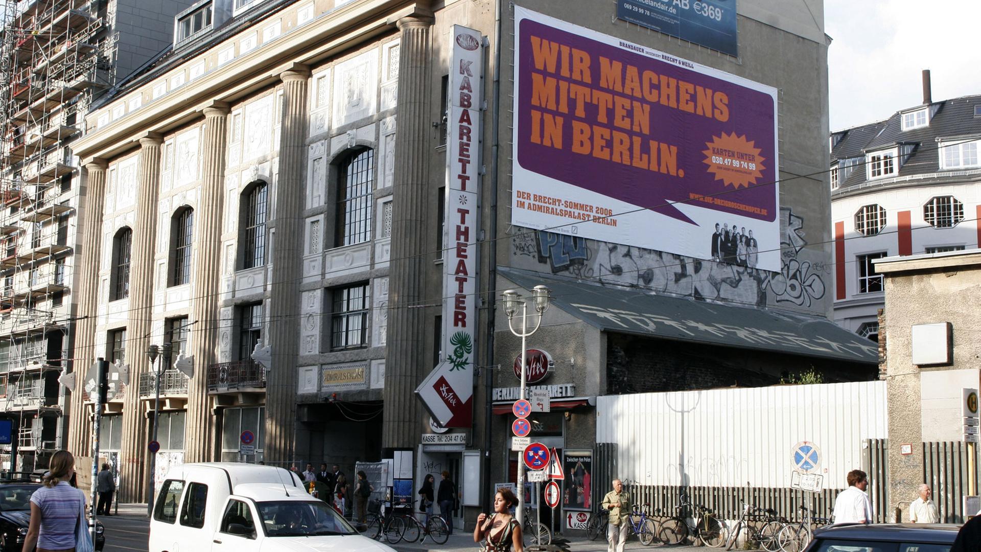 1000 Gäste waren in den Admiralspalast in Berlin gekommen. 1000 Gäste waren in den Admiralspalast in Berlin gekommen.