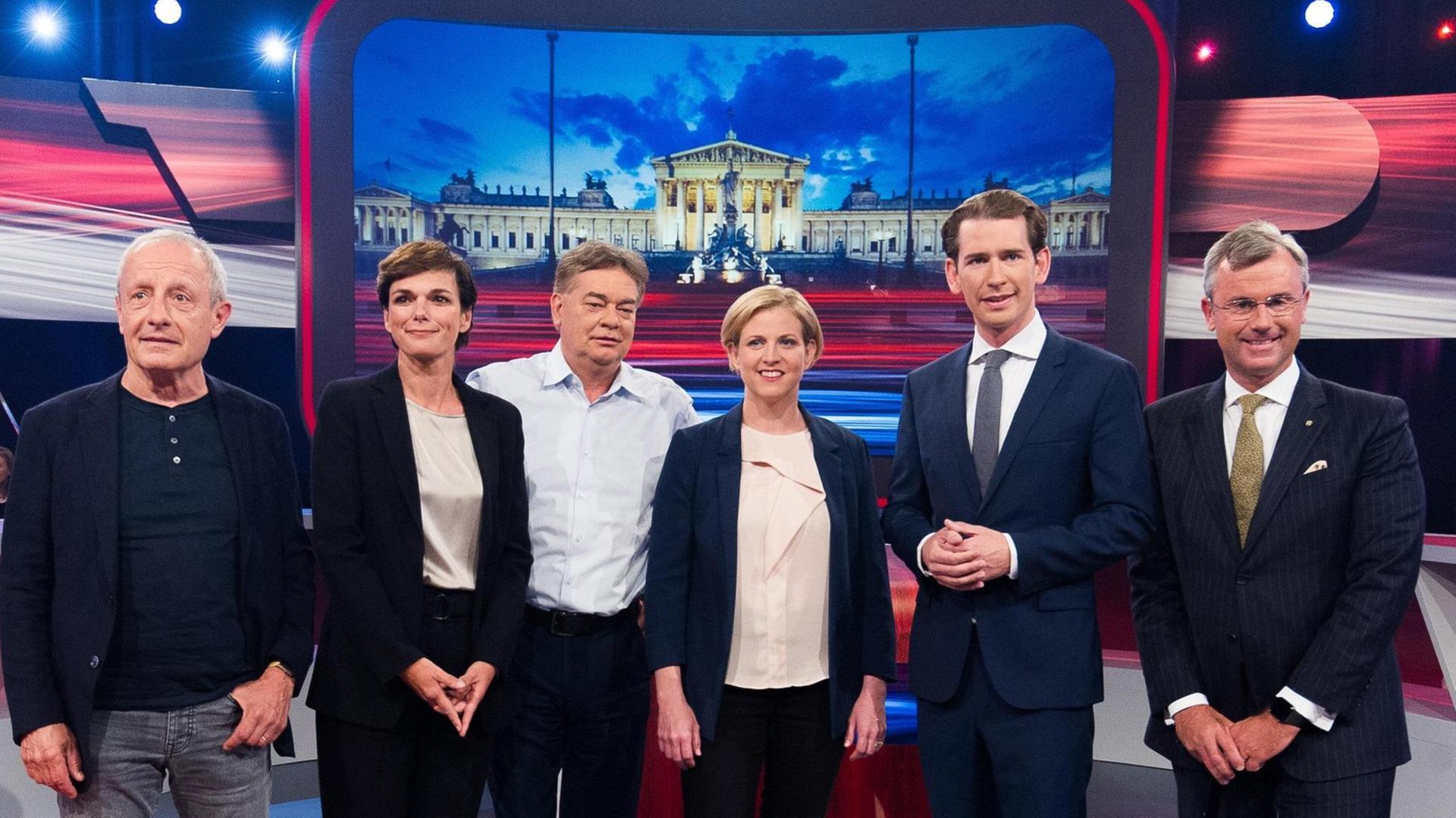 Diskussionen der Spitzenkandidaten zur Nationalratswahl in Österreich am 11.09.2019 im ORF Zentrum Koeniglberg in Wien. Im Bild (v.l.n.r.): Liste JETZT-Spitzenkandidat Peter Pilz, SPÖ-Spitzenkandidatin Pamela Rendi-Wagner, Grünen-Spitzenkandidat Werner Kogler, NEOS-Spitzenkandidatin Beate Meinl-Reisinger, ÖVP-Spitzenkandidat Sebastian Kurz und FPÖ-Spitzenkandidat Norbert Hofer Diskussionen der Spitzenkandidaten zur Nationalratswahl in Österreich am 11.09.2019 im ORF Zentrum Koeniglberg in Wien. Im Bild (v.l.n.r.): Liste JETZT-Spitzenkandidat Peter Pilz, SPÖ-Spitzenkandidatin Pamela Rendi-Wagner, Grünen-Spitzenkandidat Werner Kogler, NEOS-Spitzenkandidatin Beate Meinl-Reisinger, ÖVP-Spitzenkandidat Sebastian Kurz und FPÖ-Spitzenkandidat Norbert Hofer