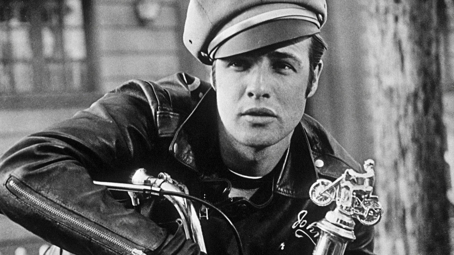 Marlon Brandon im Film "The Wild One" (1953) Marlon Brandon im Film "The Wild One" (1953)
