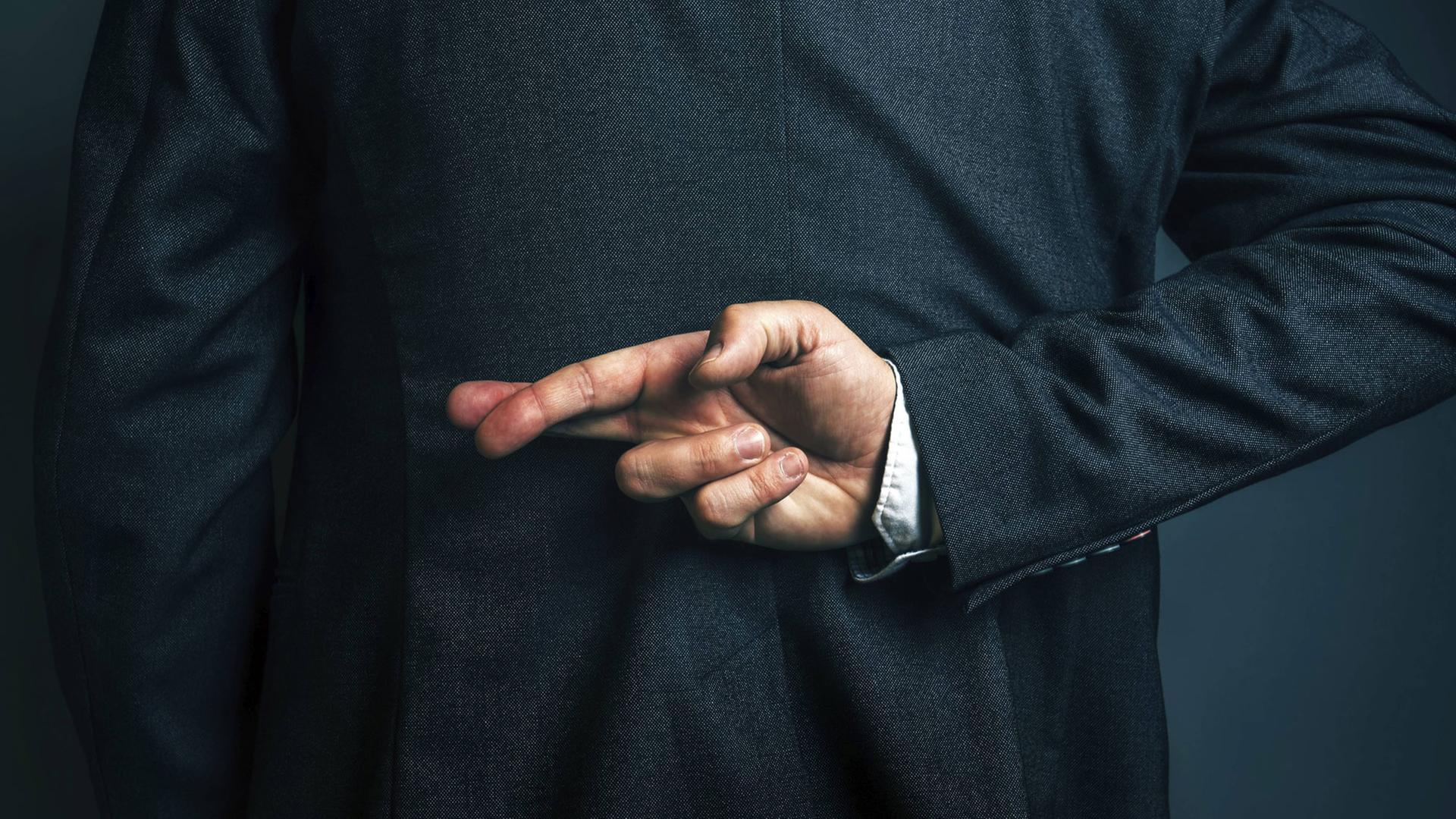 Finger gekreuzt. Finger gekreuzt.