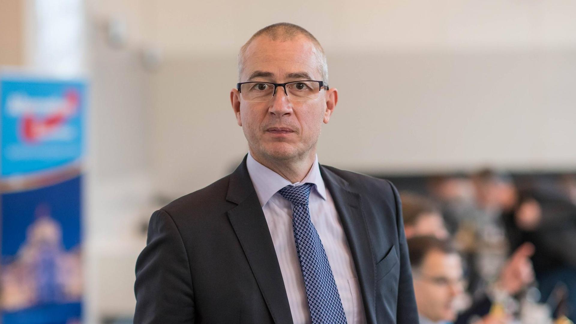 Hansjörg Müller am 20.2.2018 bei einer Fraktionssitzung der AfD im Bundestag Hansjörg Müller am 20.2.2018 bei einer Fraktionssitzung der AfD im Bundestag