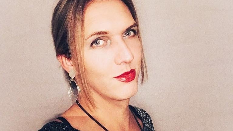 Selbstporträt der Transaktivistin Julia Monro. Selbstporträt der Transaktivistin Julia Monro.