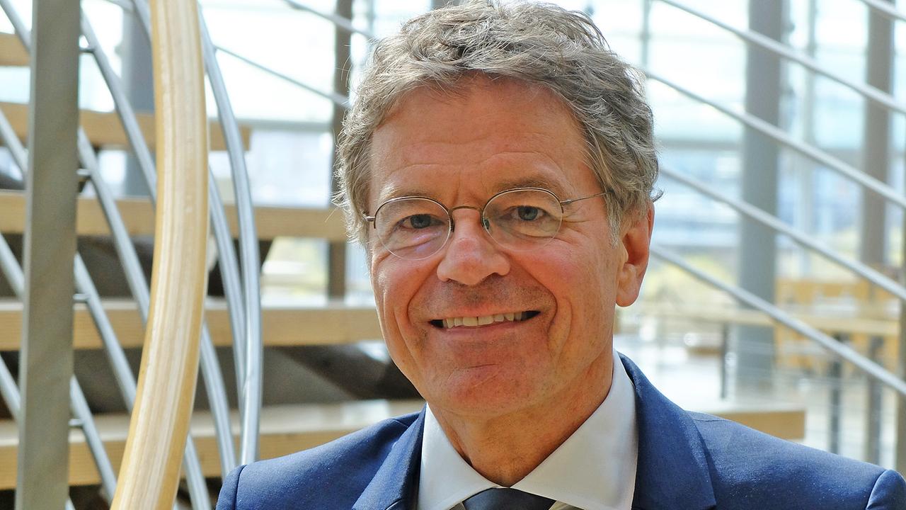 Alexander Skipis, Hauptgeschäftsführer des Börsenvereins des Deutschen Buchhandels. Alexander Skipis, Hauptgeschäftsführer des Börsenvereins des Deutschen Buchhandels.