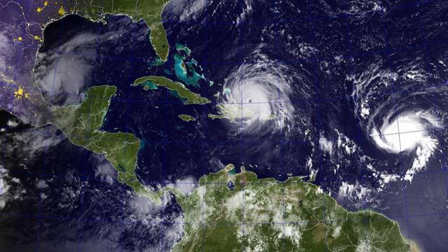 Das Satellitenbild zeigt drei Hurrikans: "Irma" in der Mitte, "Jose" rechts und "Katia" links, aufgenommen am 7. September 2017.