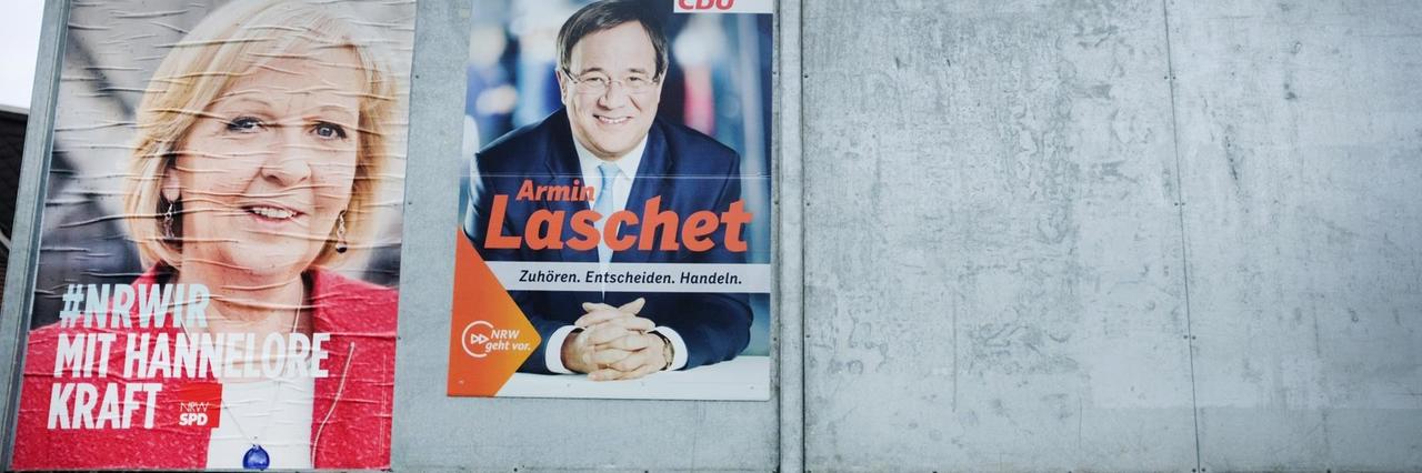 Wahlplakate der SPD und CDU Spitzenkandidaten für die kommende Landtagswahl in Nordrhein-Westfalen, Kraft und Laschet, hängen am 15.04.2017 in Rhede (Nordrhein-Westfalen).