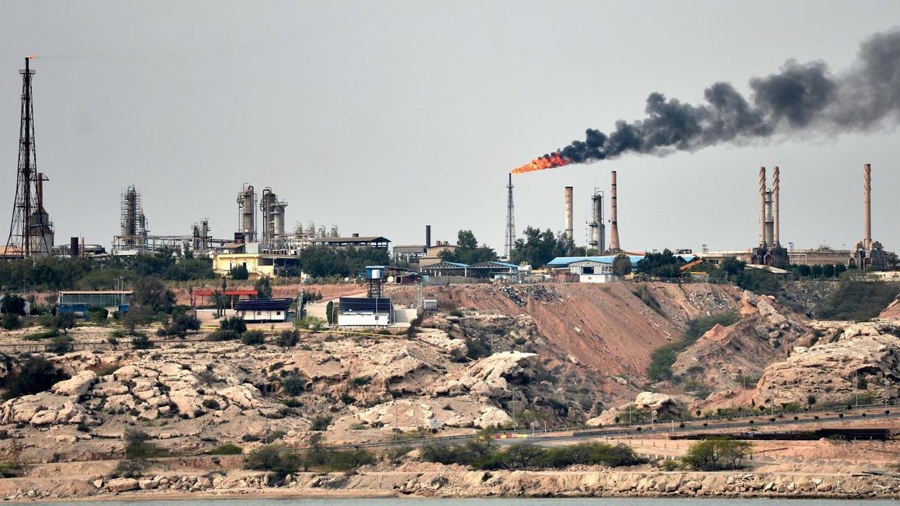 Der Port of Kharg Island Oil Terminal am persischen Golf Der Port of Kharg Island Oil Terminal am persischen Golf