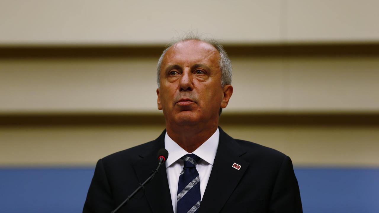 Der unterlegene Präsidentschaftskandidat der CHP, Ince Der unterlegene Präsidentschaftskandidat der CHP, Ince