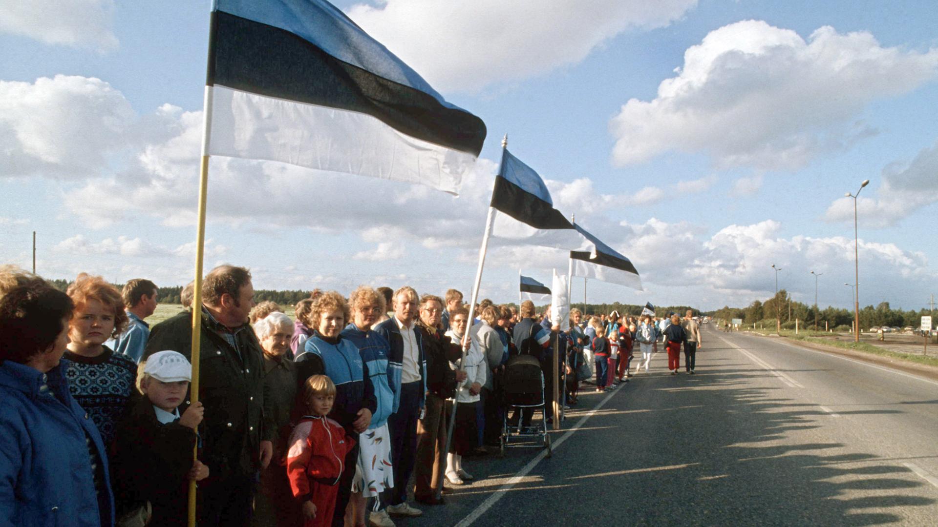 23. August 1989 - Menschenkette durch die drei baltischen Republiken Lettland, Litauen und Estland 23. August 1989 - Menschenkette durch die drei baltischen Republiken Lettland, Litauen und Estland