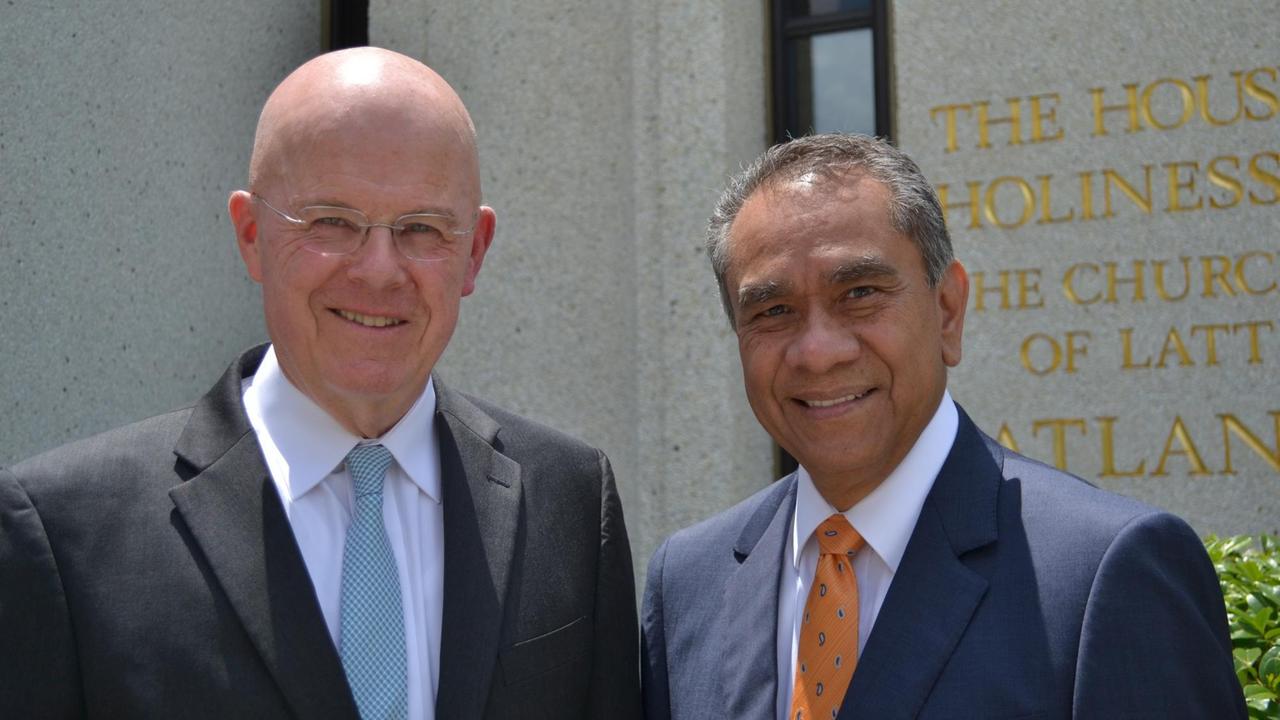Tom Owen und René Alba - leitende Mitglieder der Kirche Jesu Christi der Heiligen der Letzten Tage in Atlanta Tom Owen und René Alba - leitende Mitglieder der Kirche Jesu Christi der Heiligen der Letzten Tage in Atlanta
