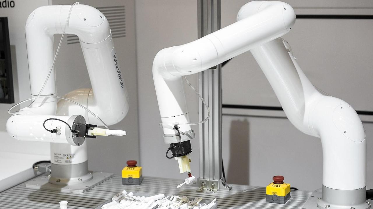 Roboterarme auf dem Mobile World Congress 2019 Roboterarme auf dem Mobile World Congress 2019