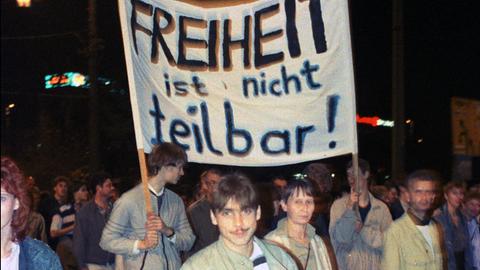 Etwa 300.000 Menschen demonstrieren am Montag den 23.10.1989 in Leipzig für Reformen und demokratische Erneuerung in der DDR. 