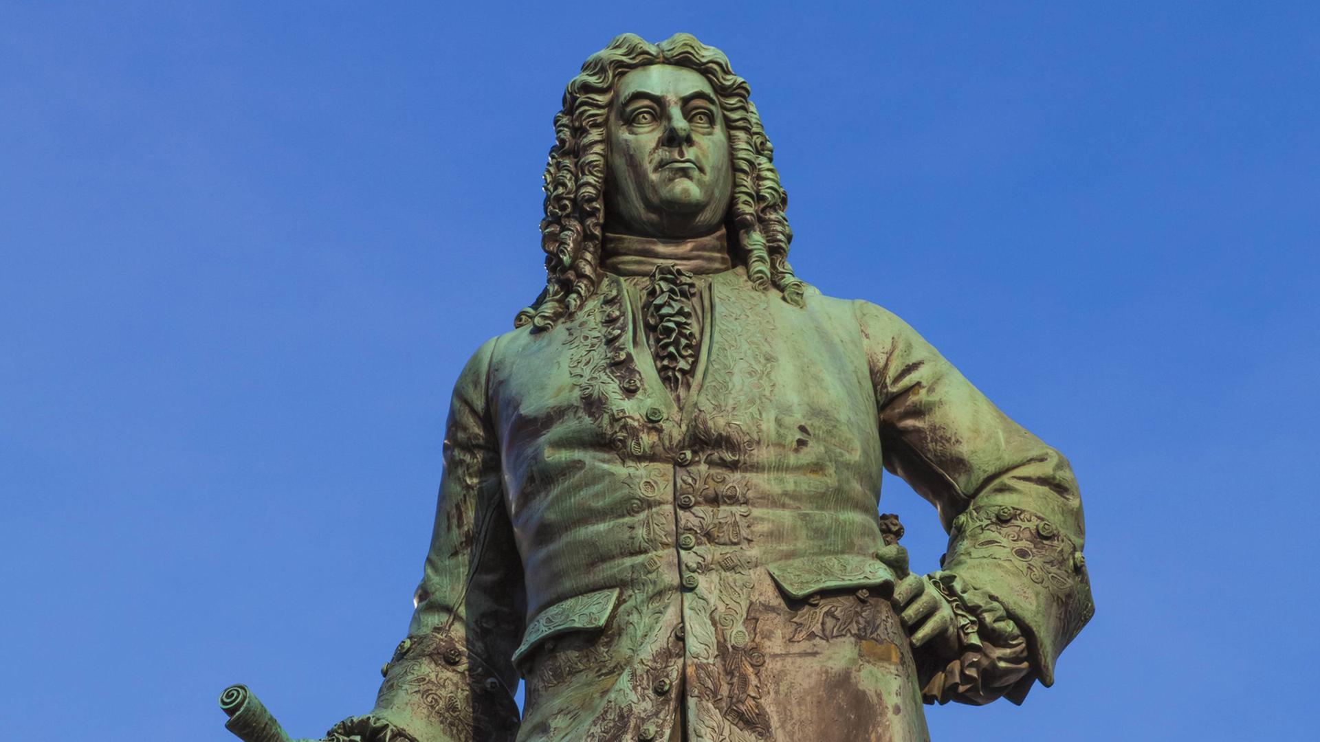 Eine Statue von Georg Friedrich Händel in seiner Geburtsstaat Halle an der Saale. Eine Statue von Georg Friedrich Händel in seiner Geburtsstaat Halle an der Saale.