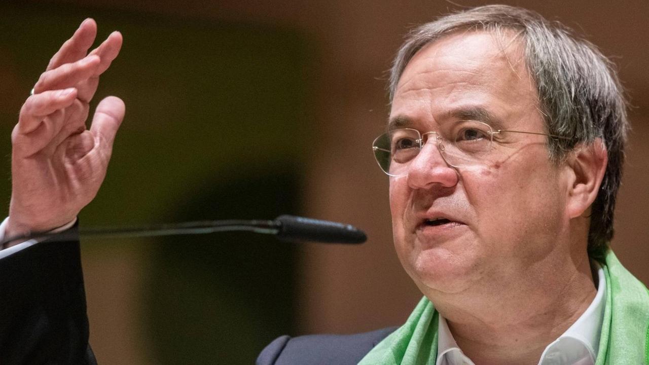 Der Ministerpraesident von Nordrhein-Westfalen, Armin Laschet (CDU), hielt am 20.06.2019 im Konzerthaus in Dortmund beim 37. Deutschen Evangelischen Kirchentag eine Bibelarbeit. Der Ministerpraesident von Nordrhein-Westfalen, Armin Laschet (CDU), hielt am 20.06.2019 im Konzerthaus in Dortmund beim 37. Deutschen Evangelischen Kirchentag eine Bibelarbeit.