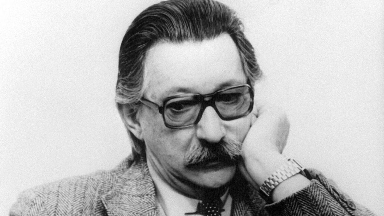 Der deutsche Mathematiker und Kritiker der künstlichen Intelligenz in einer undatierten Aufnahme. Joseph Weizenbaum wurde durch sein 1966 vorgestelltes Programm ELIZA bekannt, das ein Therapeut-Patient-Gespräch simuliert. Der deutsche Mathematiker und Kritiker der künstlichen Intelligenz in einer undatierten Aufnahme. Joseph Weizenbaum wurde durch sein 1966 vorgestelltes Programm ELIZA bekannt, das ein Therapeut-Patient-Gespräch simuliert.