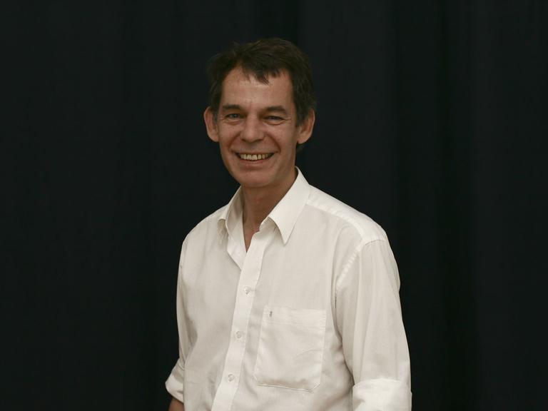 Der Regisseur Nikolai von Koslowski am 26.08.2007 in Köln. Er gehört zu den gefragtesten Feature-Regisseuren im Hörfunk.