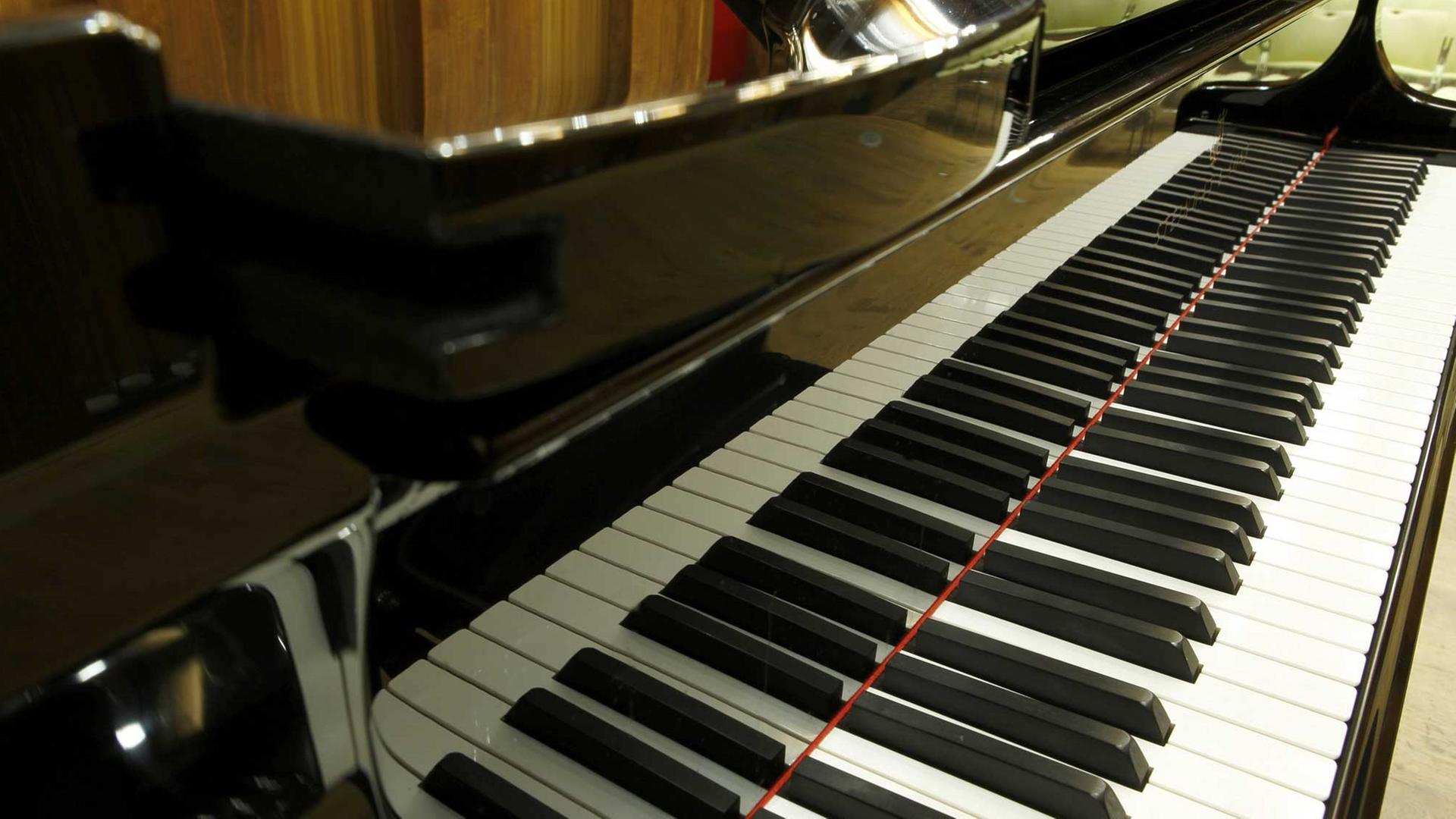 Eine Klaviertastatur.