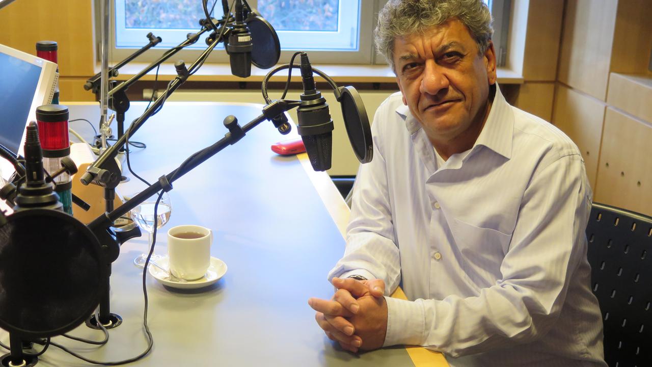 Zu Gast in unserem Studio: der in Deutschland lebende irakische Schriftsteller Najem Wali. Zu Gast in unserem Studio: der in Deutschland lebende irakische Schriftsteller Najem Wali.
