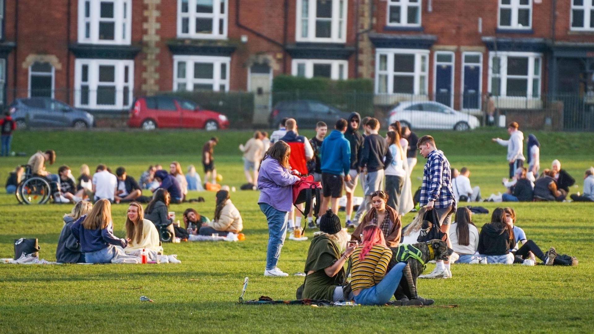 Sheffield im britischen Yorkshire nach Ende des harten Lockdowns in Großbritannien im März 2021 Sheffield im britischen Yorkshire nach Ende des harten Lockdowns in Großbritannien im März 2021