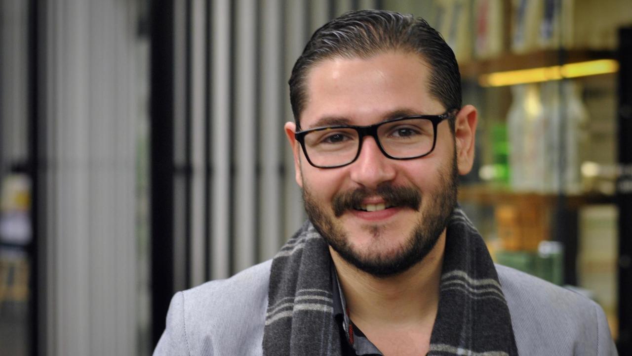 Nadim Boustani beschäftigt sich als Anwalt mit zivilen Scheidungsfragen. Nadim Boustani beschäftigt sich als Anwalt mit zivilen Scheidungsfragen.