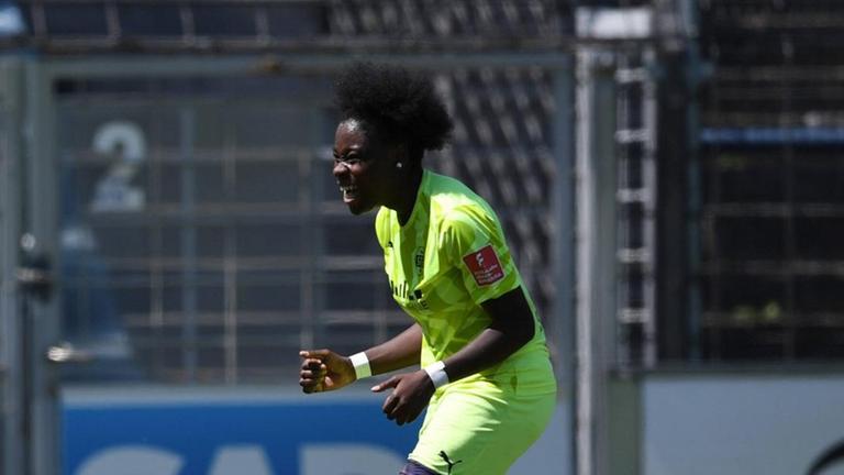Nicole Anyomi bejubelt das 3:1 (Endstand) im Pokalspiel gegen Potsdam Nicole Anyomi bejubelt das 3:1 (Endstand) im Pokalspiel gegen Potsdam