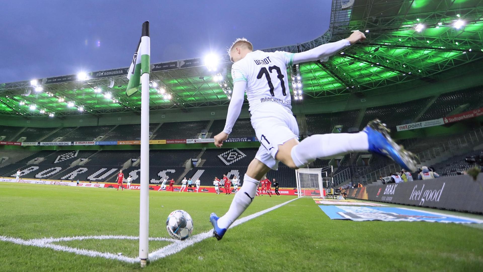 Geisterspiel ohne Zuschauer: Borussia Mönchengladbach - 1. FC Köln am 11. März 2020. Geisterspiel ohne Zuschauer: Borussia Mönchengladbach - 1. FC Köln am 11. März 2020.