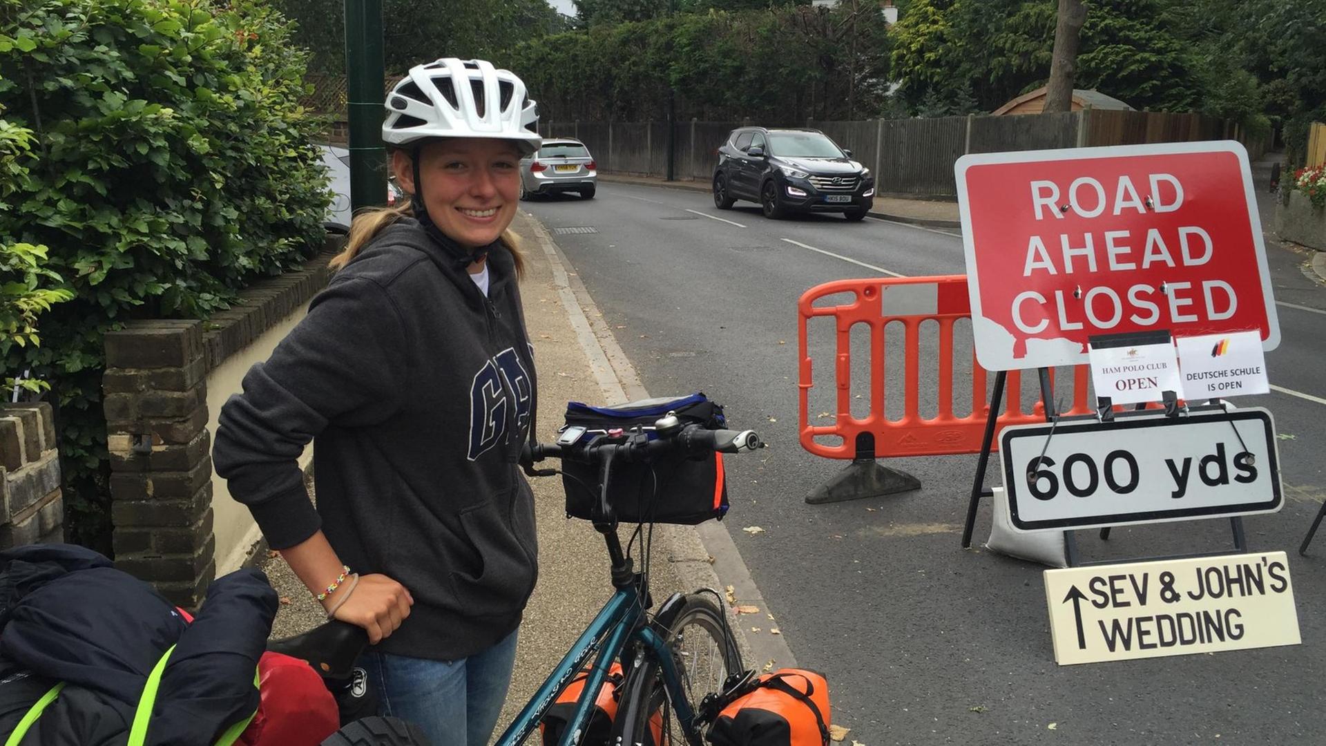 Die Kölner Abiturientin Clara Grothkopp ist 1300 Kilometer von England nach Schottland gefahren. Die Kölner Abiturientin Clara Grothkopp ist 1300 Kilometer von England nach Schottland gefahren.