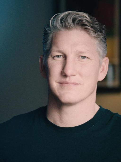 Portraitfoto von Bastian Schweinsteiger