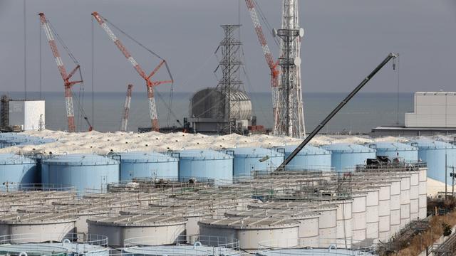 Wassertanks nahe dem havarierten Atommeiler Fukushima Daiichi