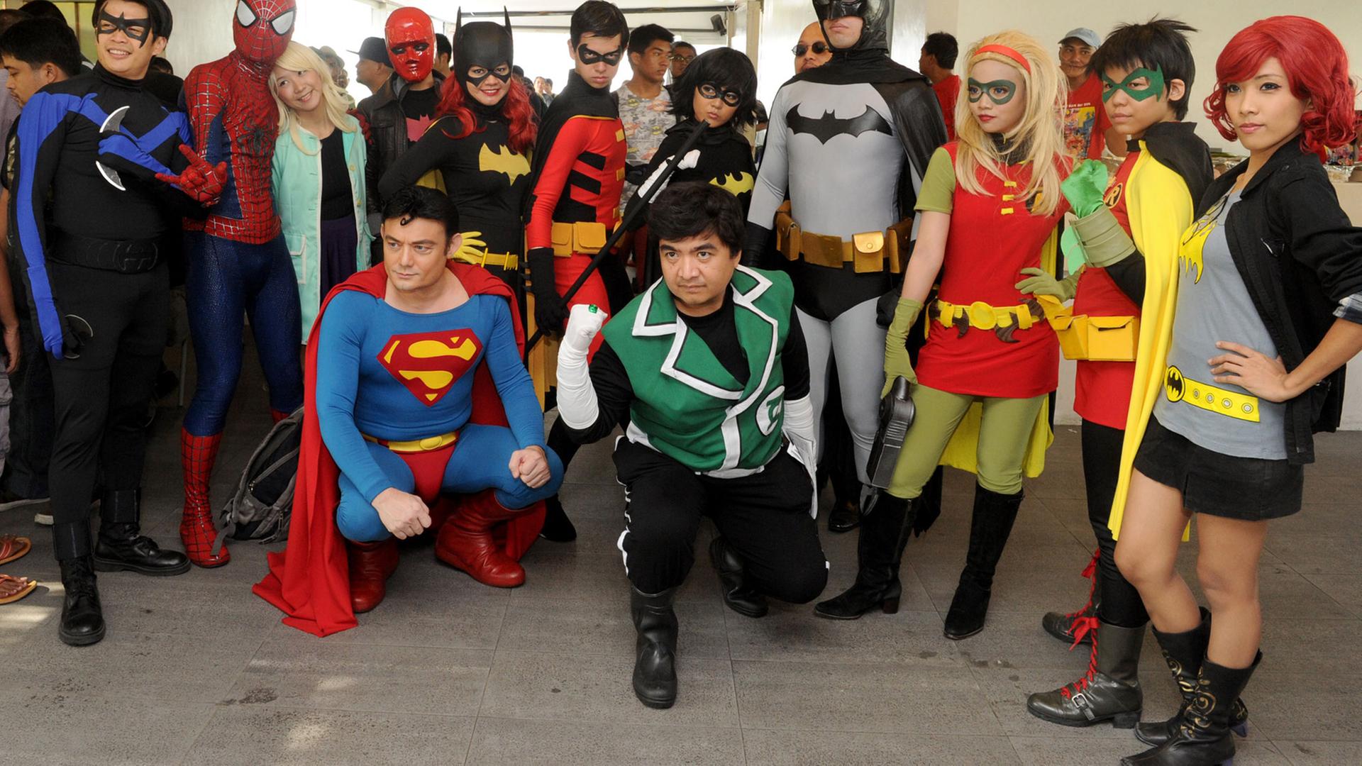 PHILIPPINES, Manila :Comic-Fans haben sich als ihre Helden verkleidet. PHILIPPINES, Manila :Comic-Fans haben sich als ihre Helden verkleidet.