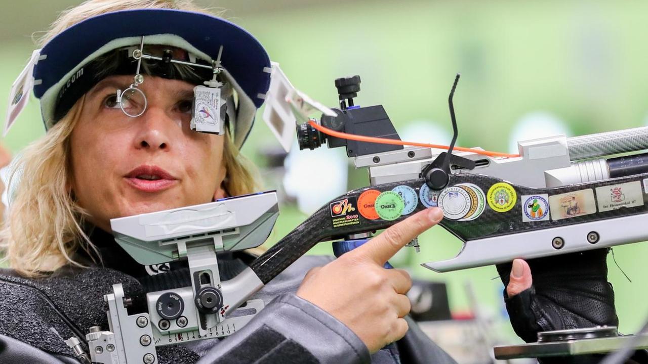Sportschützin Manuela Schmermund in Rio 2016 bei den Paralympics Sportschützin Manuela Schmermund in Rio 2016 bei den Paralympics