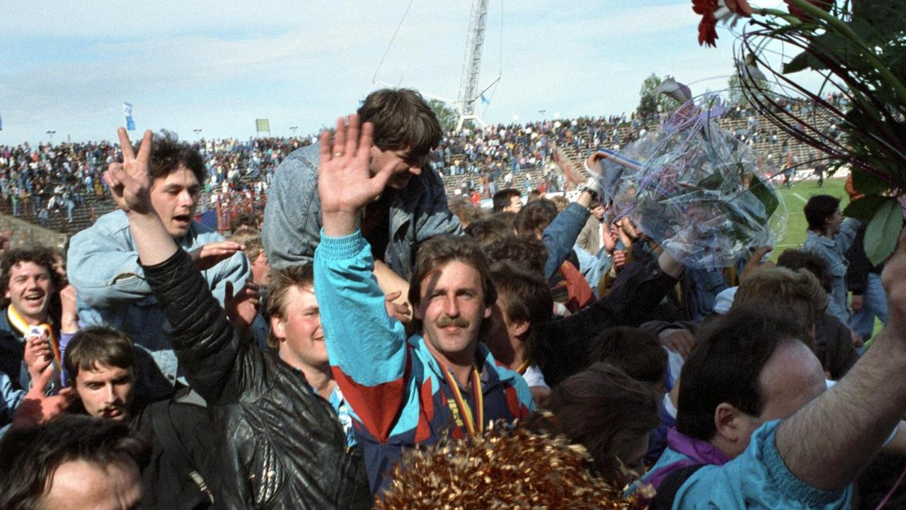 Letzter Spieltag der Oberliga Nordost am 25.05.1991 in Rostock. Letzter Spieltag der Oberliga Nordost am 25.05.1991 in Rostock.