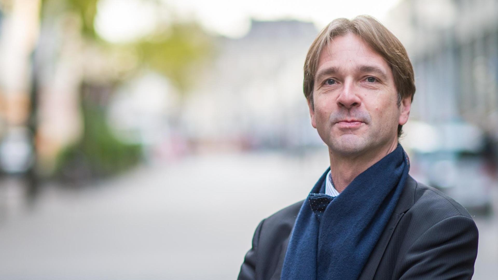 Bernhard Maaz ist seit dem 1. April 2015 Generaldirektor der Bayerischen Staatsgemäldesammlungen Bernhard Maaz ist seit dem 1. April 2015 Generaldirektor der Bayerischen Staatsgemäldesammlungen