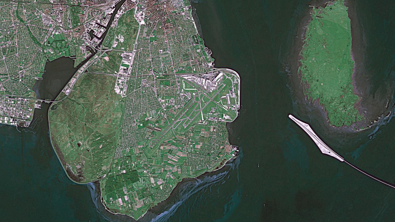 Satellitenbild von Kopenhagen im Jahr 2009. Satellitenbild von Kopenhagen im Jahr 2009.