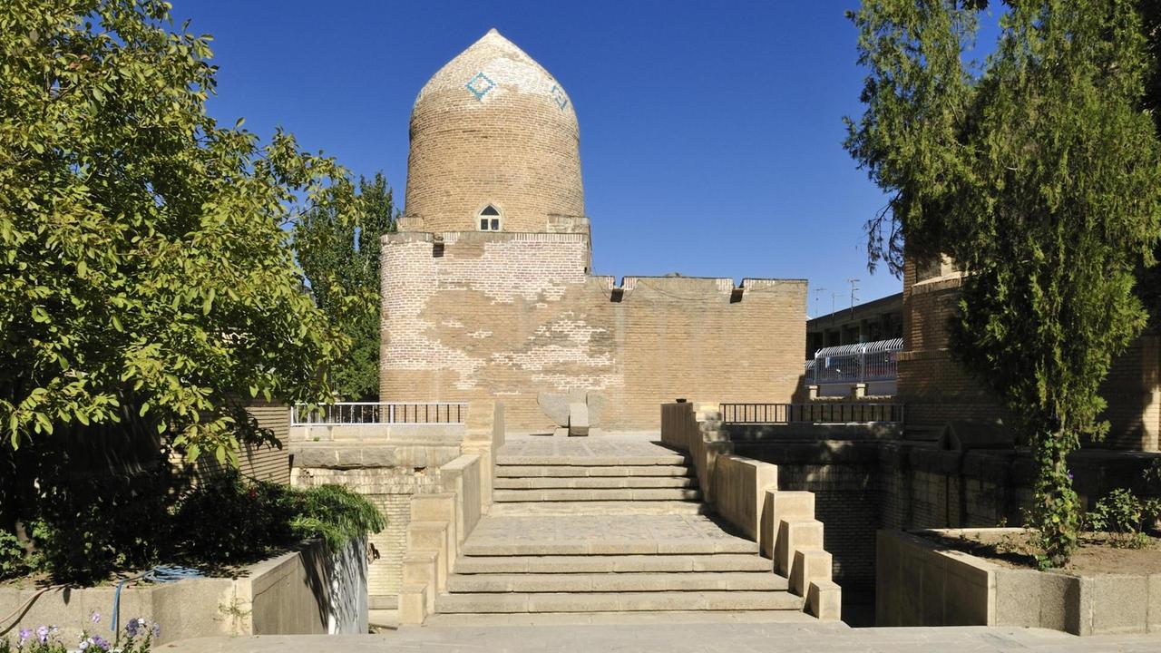 Das historische Mausoleum der jüdischen Esther und Mordechai in der Stadt Hamadan (Iran)