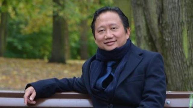 Trinh Xuan Thanh, ein Geschäftsmann und ehemaliger Funktionär von Vietnams Kommunistischer Partei (KP), sitzt in Berlin auf einer Parkbank