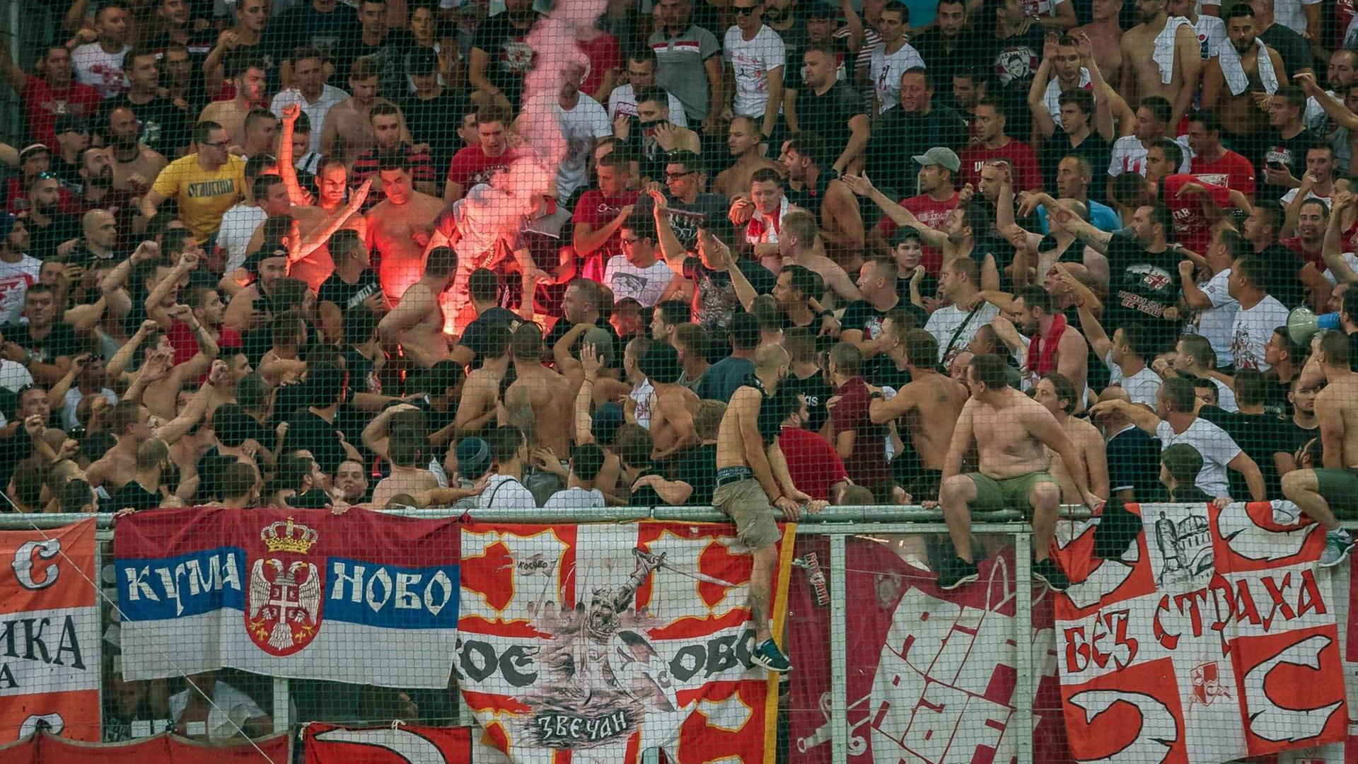 Fans von Roter Stern Belgrad Fans von Roter Stern Belgrad
