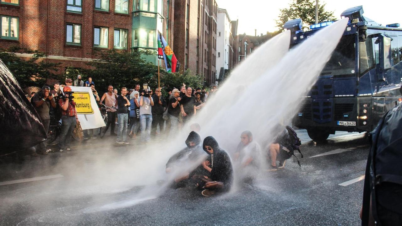 Polizeigewalt Beim Hamburger G20-Gipfel - Fehlende Beweise Und ...