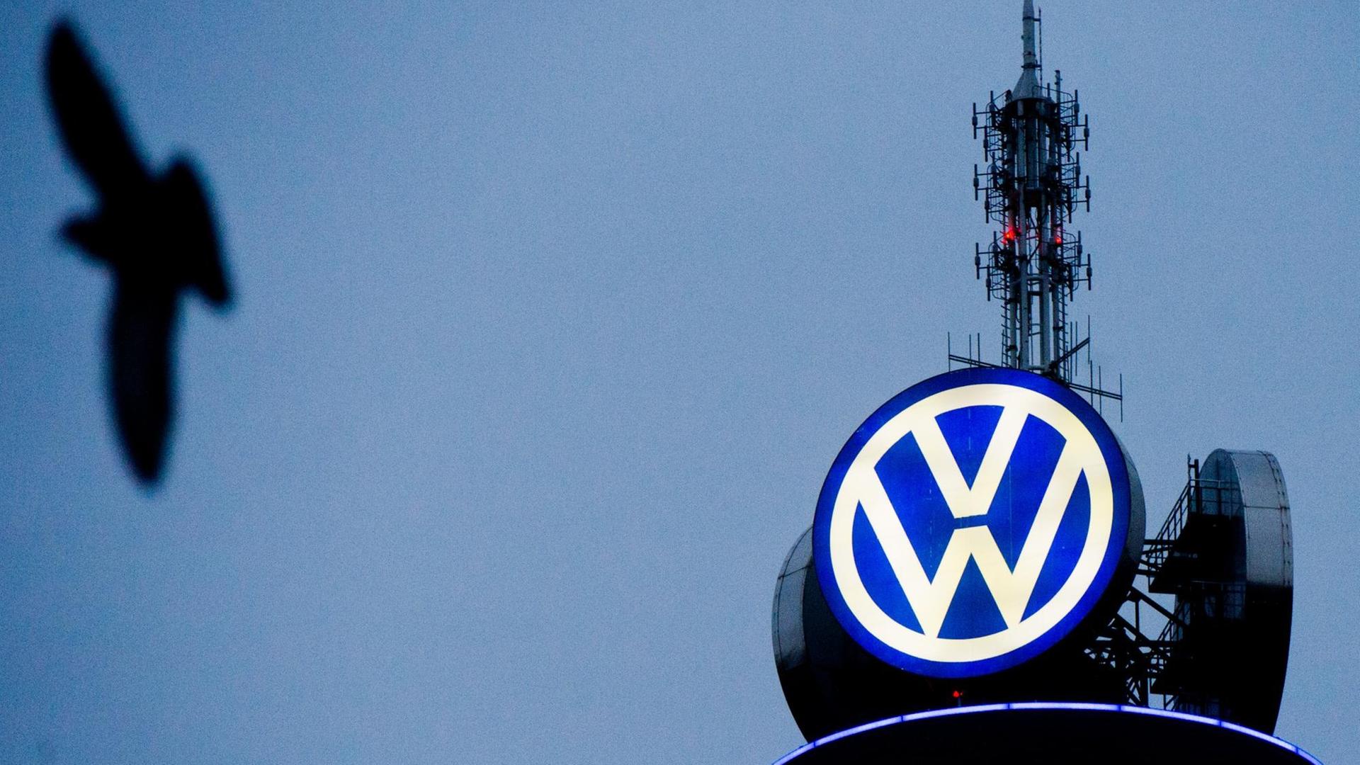 Logo am VW-Tower in Hannover Logo am VW-Tower in Hannover