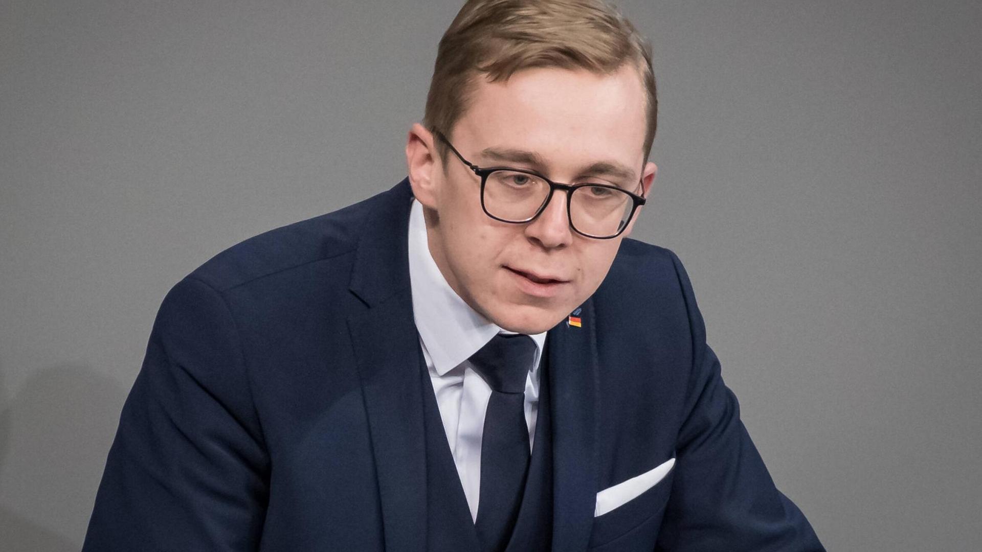 Philipp Amthor spricht im Deutschen Bundestag. Philipp Amthor spricht im Deutschen Bundestag.