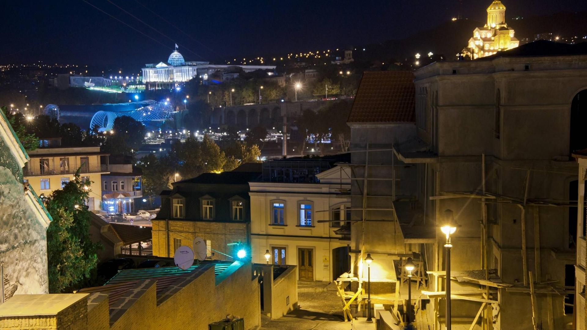 Tiflis bei Nacht. Tiflis bei Nacht.