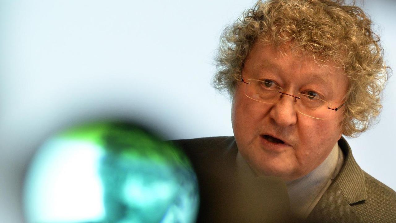 Der Politikwissenschaftler Werner J. Patzelt Der Politikwissenschaftler Werner J. Patzelt