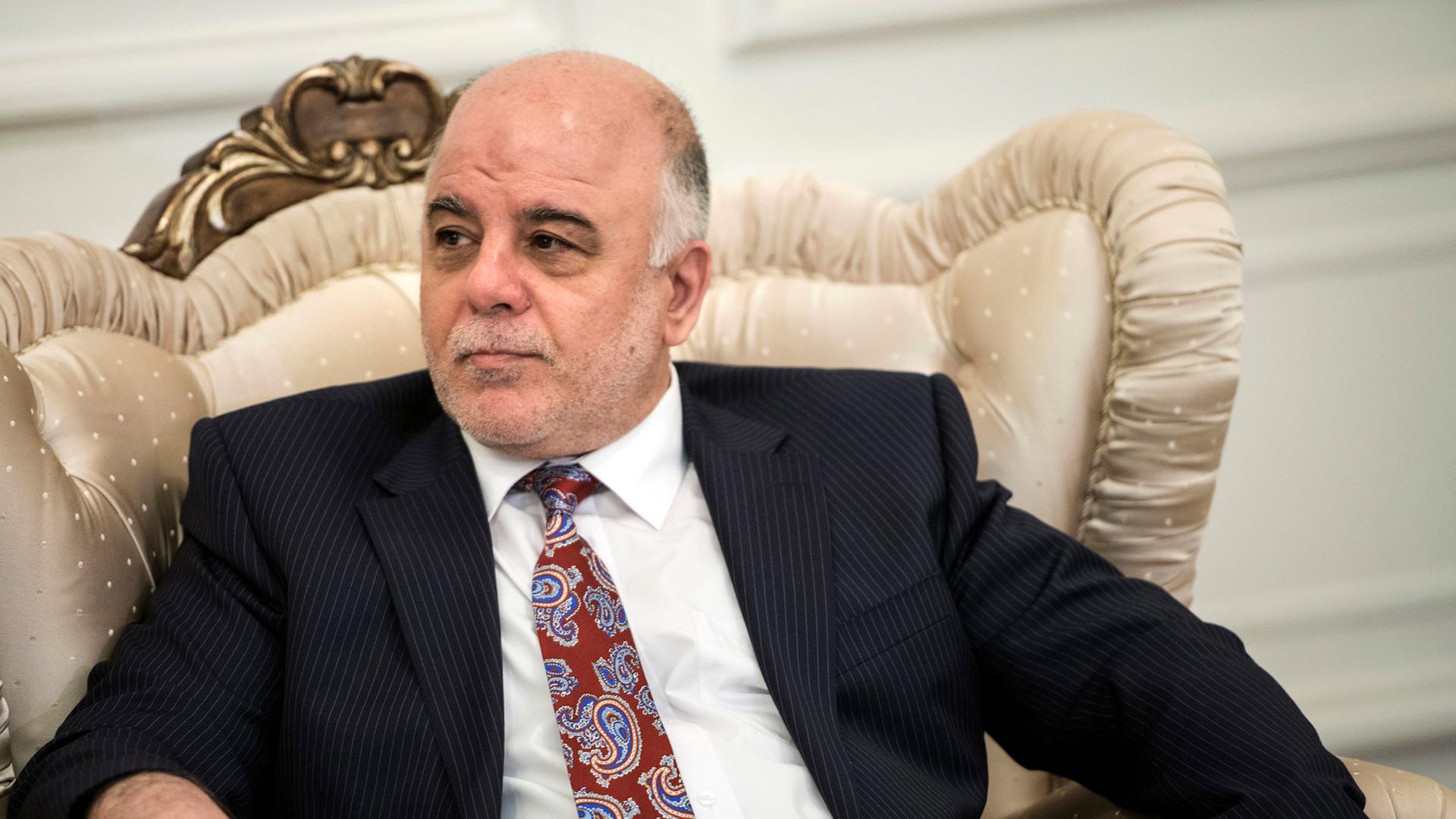 Der neue irakische Ministerpräsident Haider al-Abadi bei einem Treffen mit US-Außenminister John Kerry am 10. September 2014 in Bagdad. Der neue irakische Ministerpräsident Haider al-Abadi bei einem Treffen mit US-Außenminister John Kerry am 10. September 2014 in Bagdad.