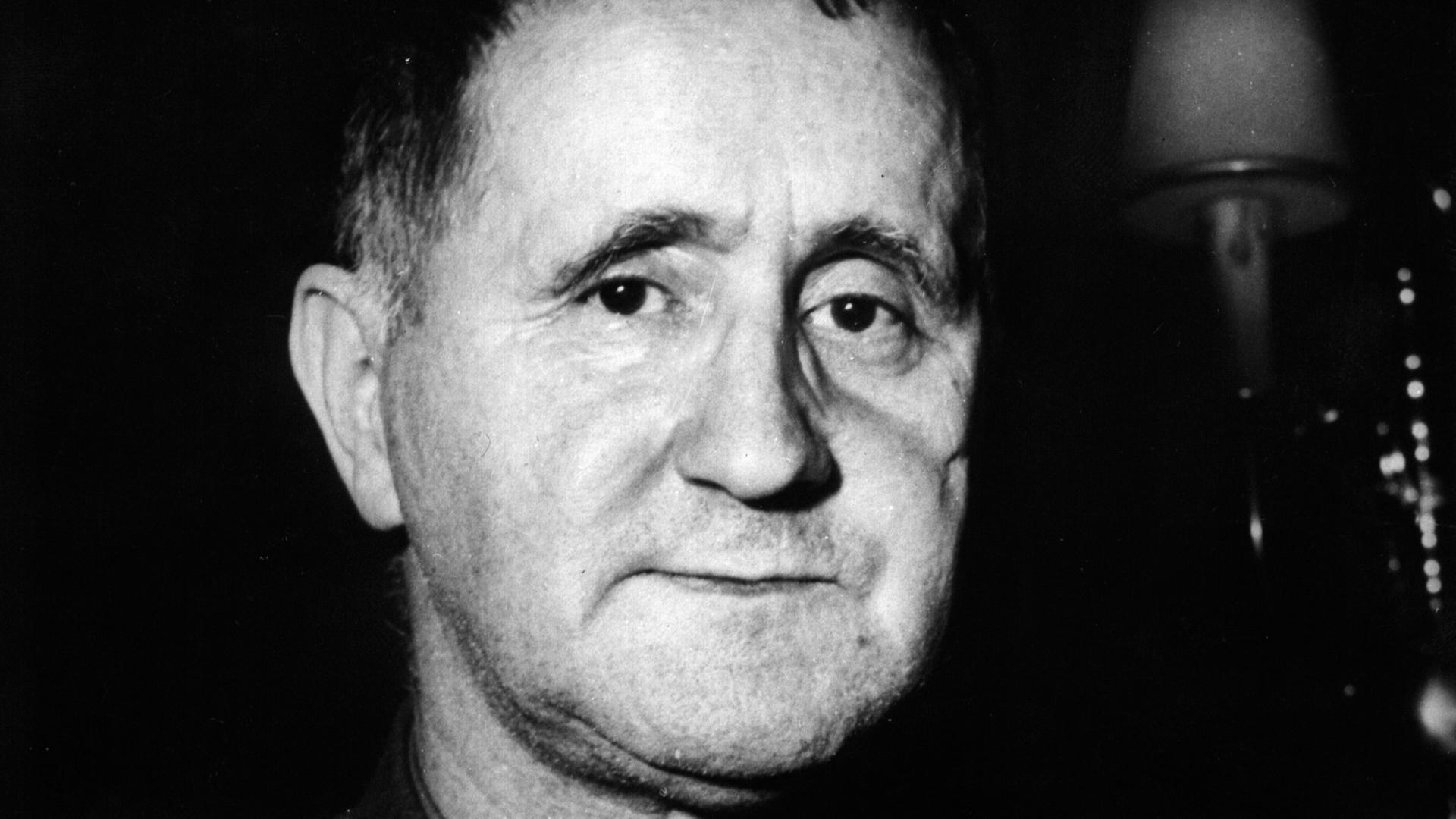 Undatierte Aufnahme des Dichters Bertolt Brecht