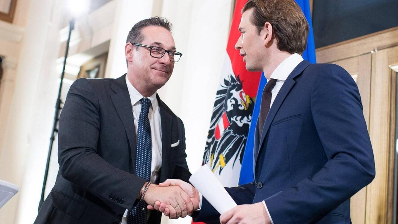 Sebastian Kurz (ÖVP/rechts) und Hans-Christian Strache (FPÖ) Sebastian Kurz (ÖVP/rechts) und Hans-Christian Strache (FPÖ)