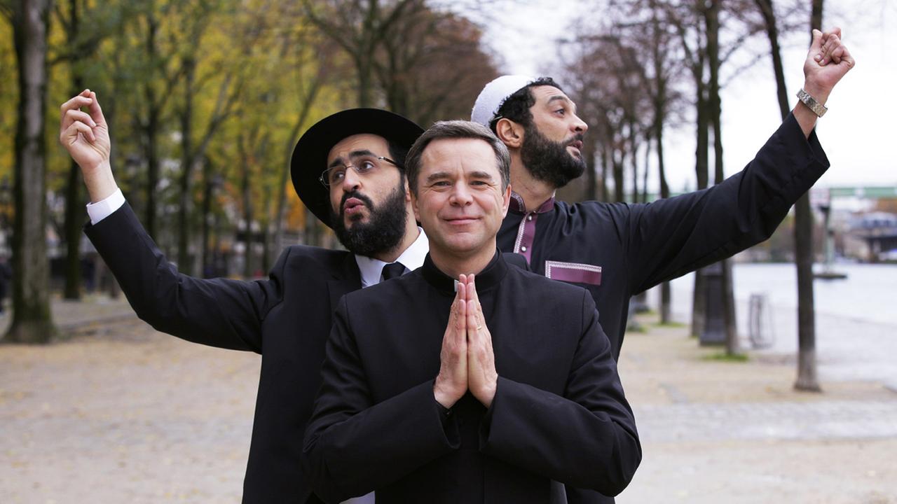 Filmszene aus "Ein Lied in Gottes Ohr" von Fabrice Eboué, Frankreich 2017 Filmszene aus "Ein Lied in Gottes Ohr" von Fabrice Eboué, Frankreich 2017