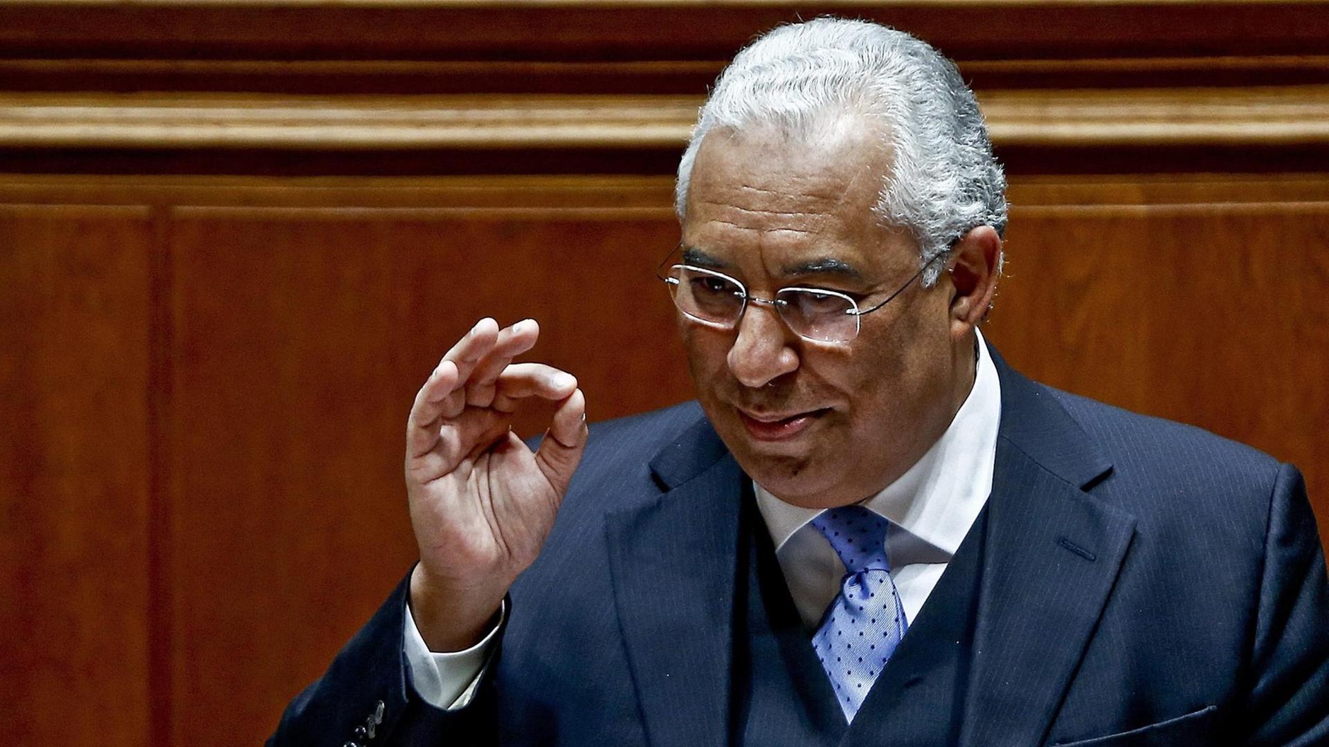 Der portugiesische Ministerpräsident Antonio Costa bei einer Ansprache anlässlich der Parlamentsdebatte des portugiesischen Finanzausschusses in Lissabon am 22.02.2016. Der portugiesische Ministerpräsident Antonio Costa bei einer Ansprache anlässlich der Parlamentsdebatte des portugiesischen Finanzausschusses in Lissabon am 22.02.2016.