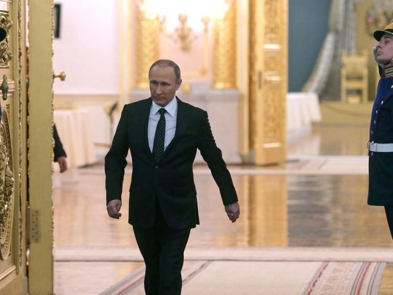 Russlands Präsident Wladimir Putin hält im Kreml die traditionelle Rede an die Nation